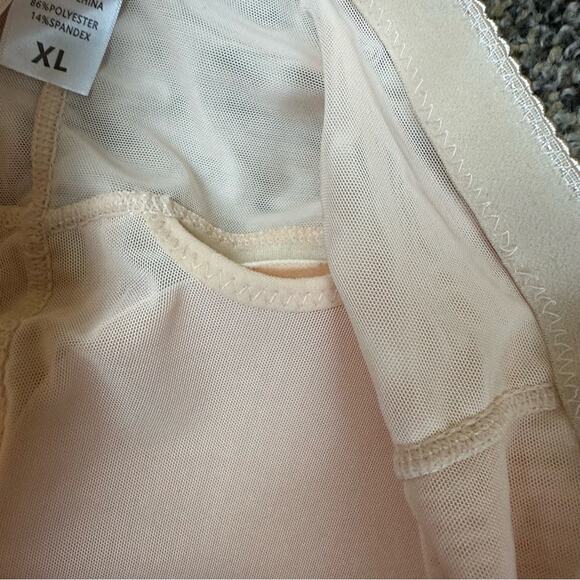 High-Waisted Lace Trim Butt Enhancer Padded Shapewear in Cream Size XL - Picture 4 of 4